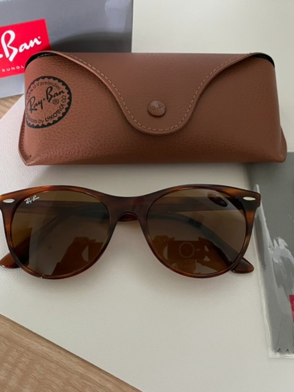 New with box - Ray Ban